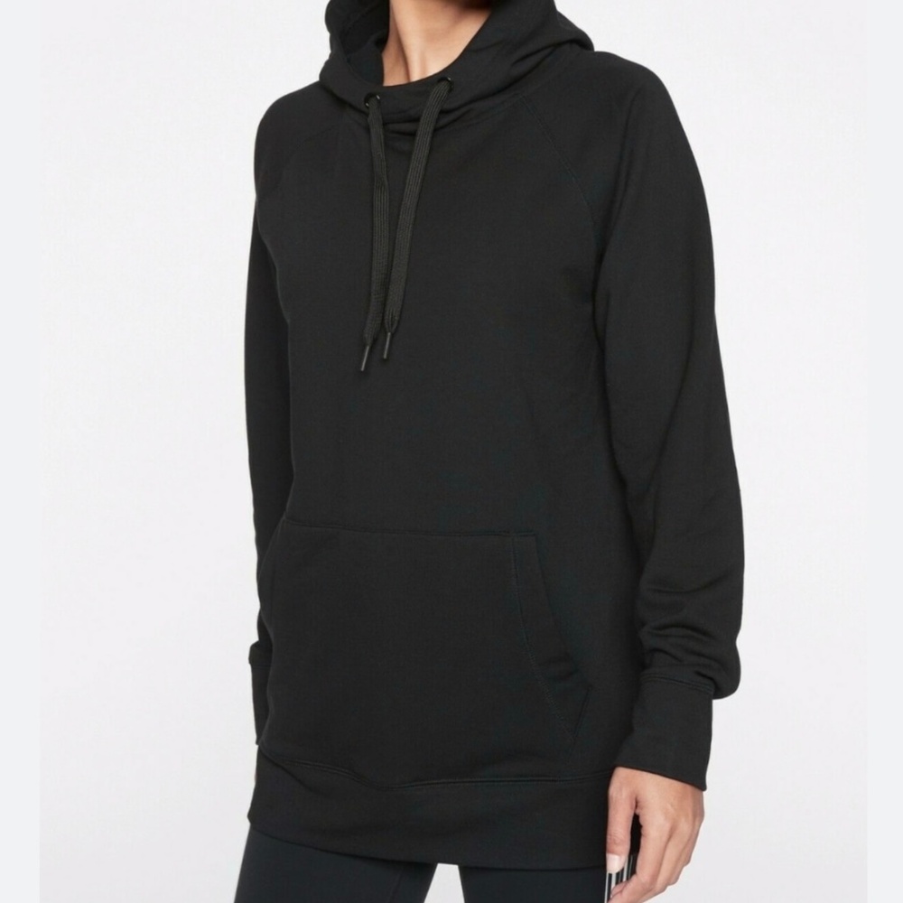 Athleta Incline Hoodie Pullover   size Medium   Black color   front pocket
